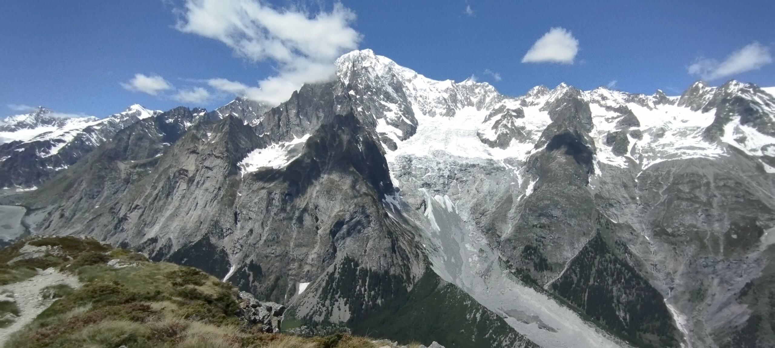 Panorama du massif du Mont Rose depuis la vallée