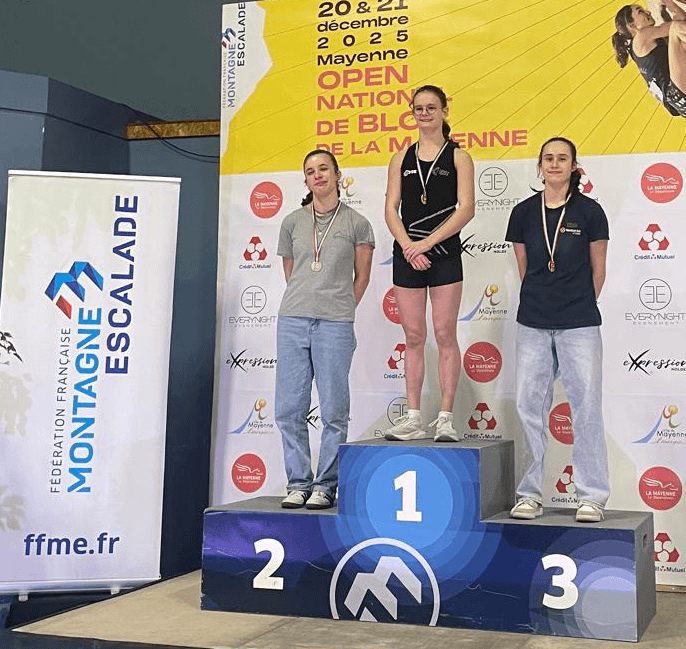 Chacha sur la première marche du podium à l'Open National de la Mayenne